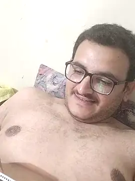 Snapshot of tarun997700 chatting on 10/31/25, 08:32 tarun997700 online show from 10/31/25, 08:32