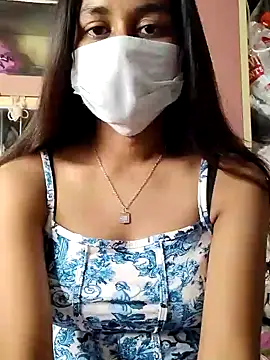 Snapshot of its_sophiaa chatting on 12/19/24, 07:40 its sophiaa online show from 12/19/24, 07:40