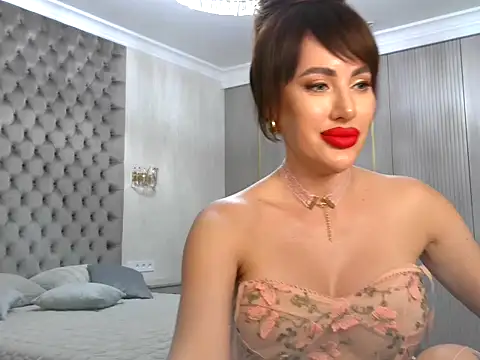 Snapshot of TianaPosh chatting on 01/01/25, 10:46 TianaPosh online show from 01/01/25, 10:46