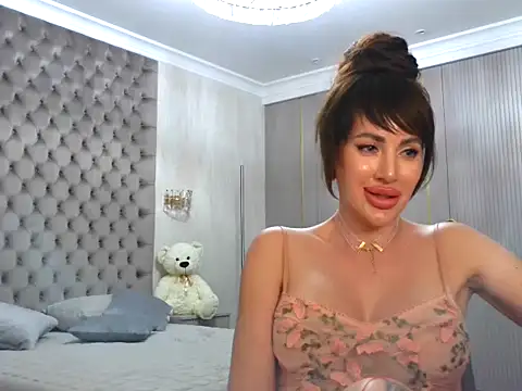 Snapshot of TianaPosh chatting on 01/20/25, 10:48 TianaPosh online show from 01/20/25, 10:48