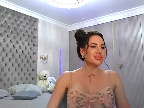 Snapshot of TianaPosh chatting on 02/17/25, 02:20 TianaPosh online show from 02/17/25, 02:20