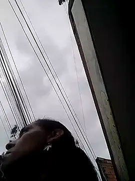 Snapshot of Alisson_420 chatting on 03/08/25, 04:17 Alisson 420 online show from 03/08/25, 04:17