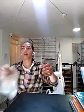 Snapshot of Alisson_420 chatting on 10/26/25, 03:51 Alisson 420 online show from 10/26/25, 03:51