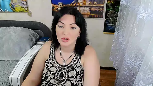 Lady Boom Wild  online show from 10/28/25, 05:59