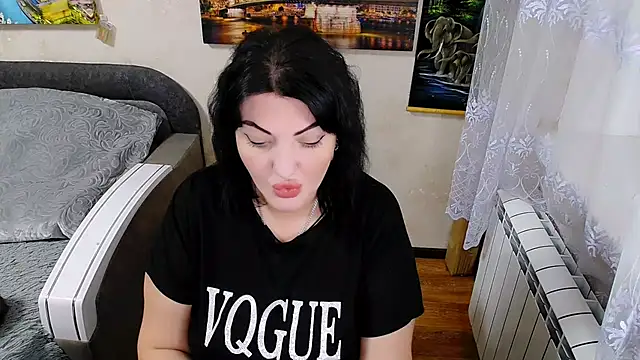 Lady Boom Wild  online show from 11/19/25, 06:30