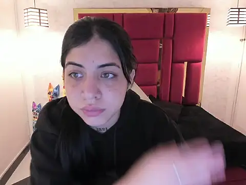 Violet m online show from 09/20/25, 11:33