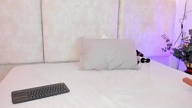 Astorath angel  online show from 12/18/25, 12:11