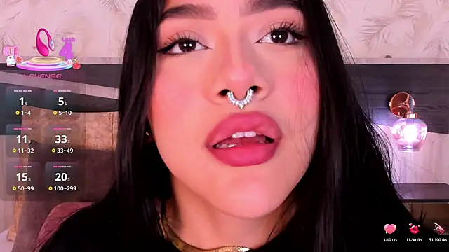 nicolle pierce online show from 12/03/25, 12:36