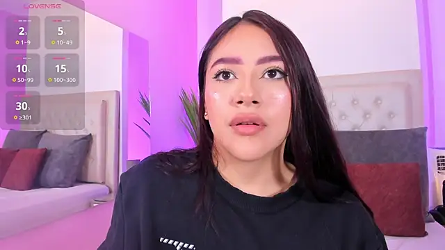 nicolle pierce online show from 04/16/26, 02:51