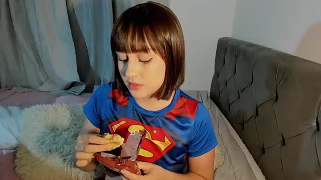 Snapshot of Mia_blaiir chatting on 06/11/26, 12:32 Mia blaiir online show from 06/11/26, 12:32