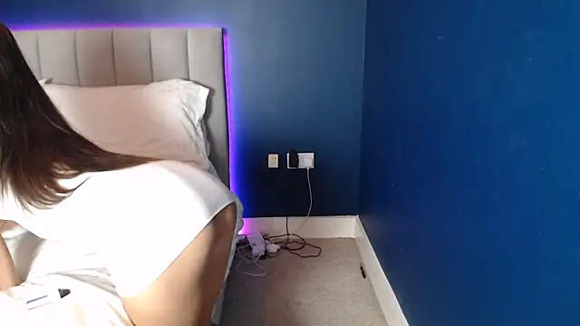 Snapshot of esmerose4 chatting on 11/09/25, 06:50 esmerose4 online show from 11/09/25, 06:50