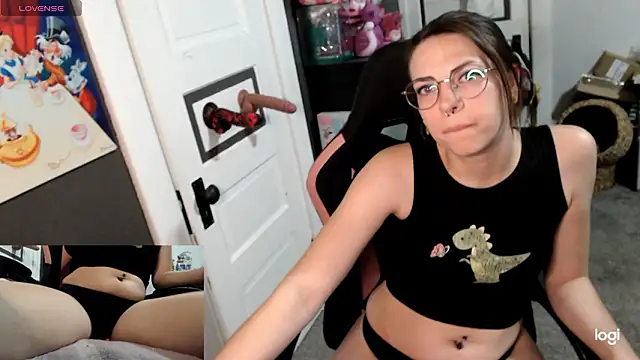 KSwonderland6 online show from 03/21/26, 04:06