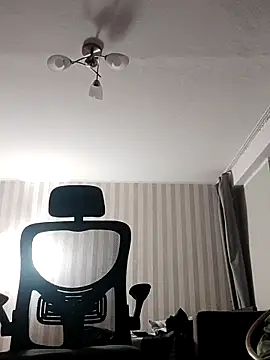 Snapshot of seniorVargas chatting on 11/01/25, 12:01 seniorVargas online show from 11/01/25, 12:01