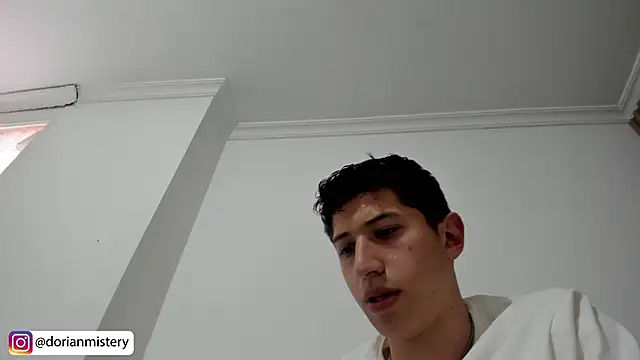 Dorianmistery2322  online show from 02/18/26, 08:49