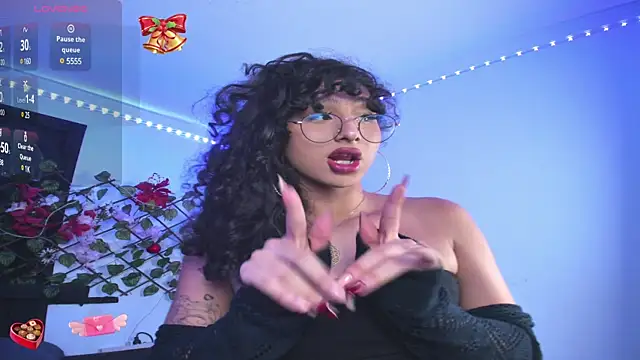 Snapshot of Heka_Prudence chatting on 12/15/24, 06:51 Heka Prudence online show from 12/15/24, 06:51