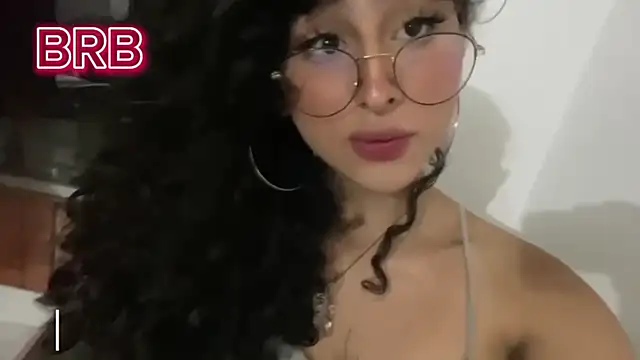 Snapshot of Heka_Prudence chatting on 01/29/25, 07:36 Heka Prudence online show from 01/29/25, 07:36