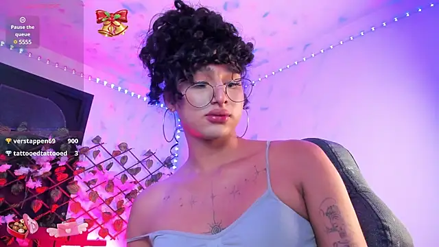 Snapshot of Heka_Prudence chatting on 02/05/25, 08:11 Heka Prudence online show from 02/05/25, 08:11