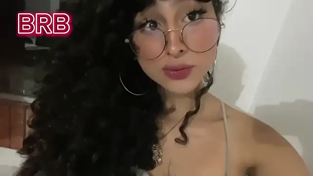 Snapshot of Heka_Prudence chatting on 02/13/25, 04:22 Heka Prudence online show from 02/13/25, 04:22