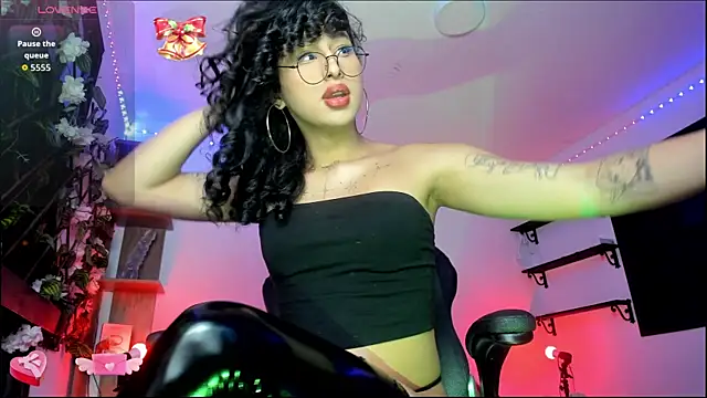 Snapshot of Heka_Prudence chatting on 09/11/25, 04:01 Heka Prudence online show from 09/11/25, 04:01