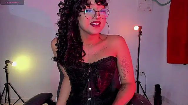 Snapshot of Heka_Prudence chatting on 06/10/26, 04:34 Heka Prudence online show from 06/10/26, 04:34