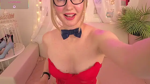 Angel Nikole online show from 09/24/25, 01:53