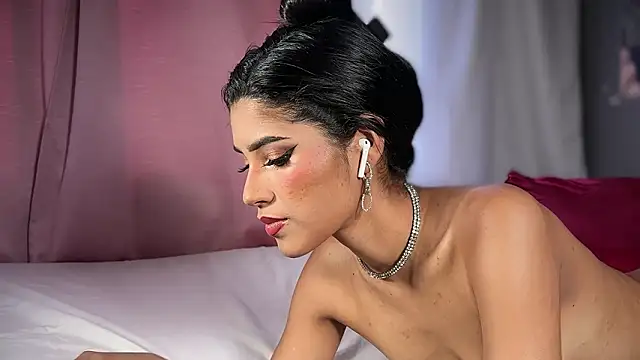 chiarabrielle00 online show from 03/13/26, 05:52