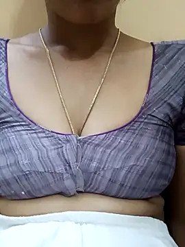 Snapshot of latha_telugu chatting on 11/06/25, 04:02 latha telugu online show from 11/06/25, 04:02