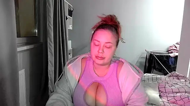 96CHloe96 online show from 02/23/25, 04:02