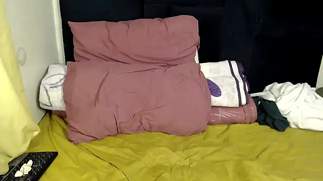 Busty-Londie online show from 10/27/25, 12:04