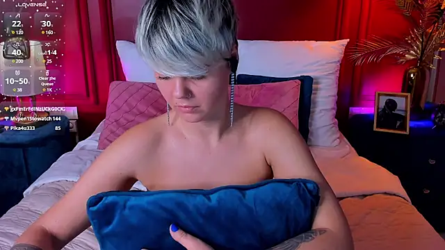 Snapshot of Lady_AliBi chatting on 02/11/25, 07:27 Lady AliBi online show from 02/11/25, 07:27