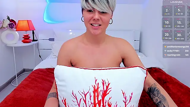 Snapshot of Lady_AliBi chatting on 03/01/25, 06:43 Lady AliBi online show from 03/01/25, 06:43