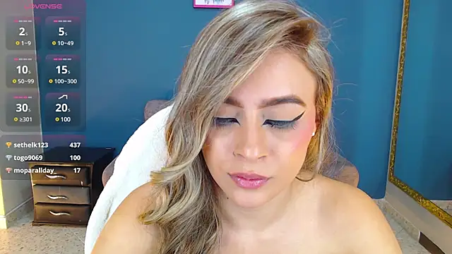 miacarperr1 online show from 01/03/25, 11:44