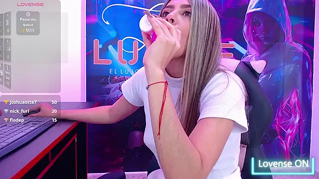 miacarperr1 online show from 02/11/25, 12:49