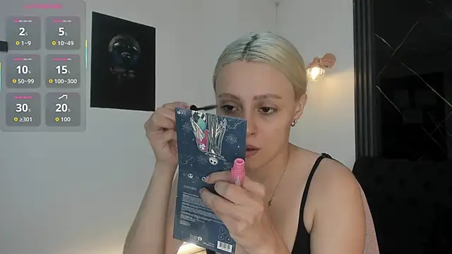 miacarperr1 online show from 02/11/26, 08:36