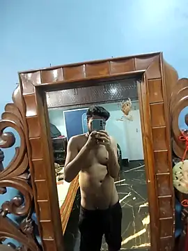 Snapshot of Dexiboy chatting on 03/22/25, 09:13 Dexiboy online show from 03/22/25, 09:13