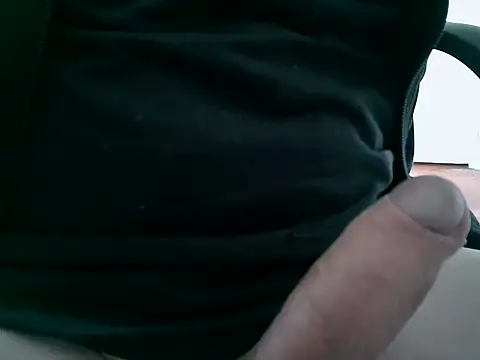 lovedoggy03 online show from 11/09/25, 12:14