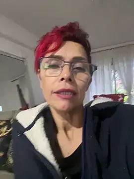 Snapshot of MireyaTorresGu chatting on 12/31/24, 10:45 MireyaTorresGu online show from 12/31/24, 10:45