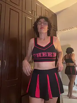 MireyaTorresGu online show from 02/04/26, 12:22