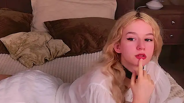 NaomiLoys online show from 03/09/25, 03:43