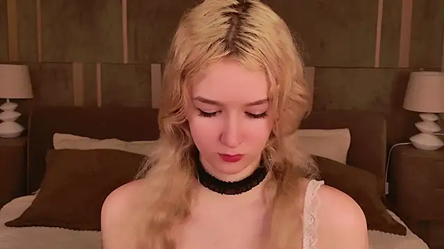 NaomiLoys online show from 03/09/25, 09:57