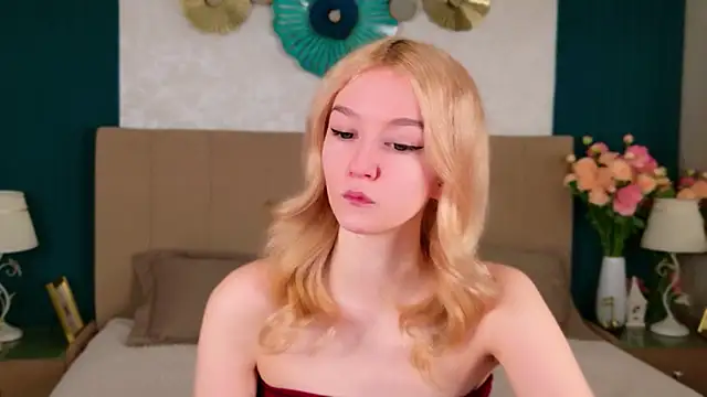 NaomiLoys online show from 03/07/26, 10:56