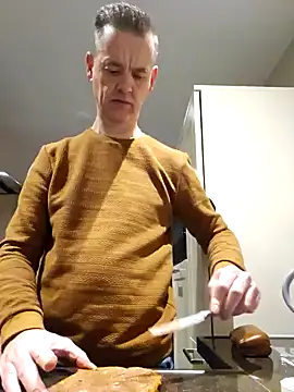 Hectorthyssen1 online show from 02/05/25, 05:41