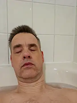 Hectorthyssen1 online show from 02/17/25, 08:04