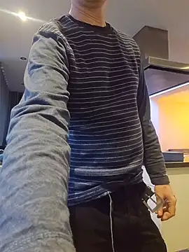 Hectorthyssen1 online show from 04/17/26, 04:37