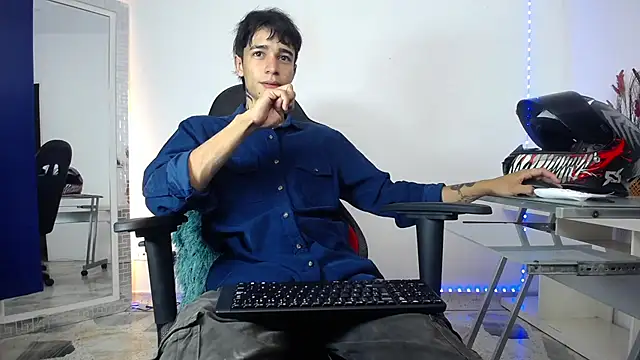 Zacktk7 online show from 12/20/24, 11:16