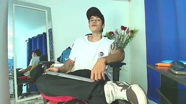 Zacktk7 online show from 02/11/25, 08:10