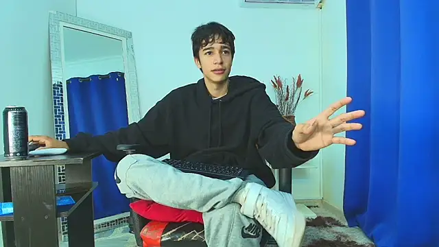 Zacktk7 online show from 02/18/25, 08:14