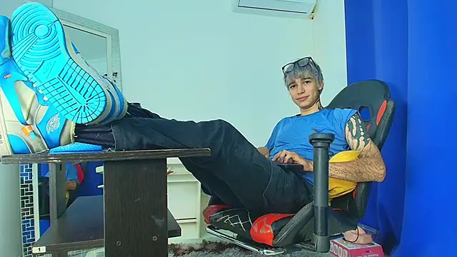 Zacktk7 online show from 03/06/25, 09:09