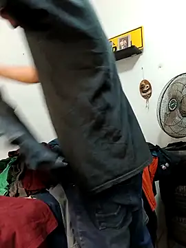 jhonyhot9292 online show from 10/20/25, 06:25