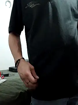 jhonyhot9292 online show from 04/07/26, 06:58